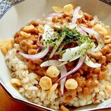 ５分！+紫玉葱&ポン酢❤雑穀の納豆ご飯♪（白米可）